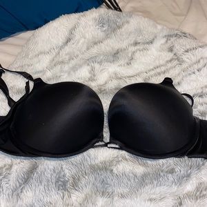 Victoria’s Secret Bombshell Plunge